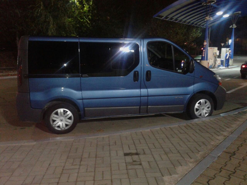 plavi kombi za iznajmljivanje